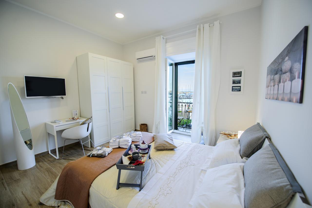 Margherita'S Apartment Salerno Dış mekan fotoğraf