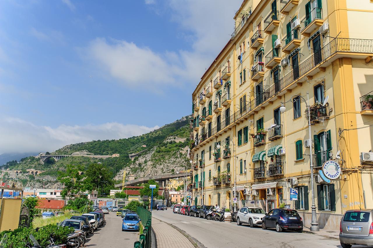 Margherita'S Apartment Salerno Dış mekan fotoğraf